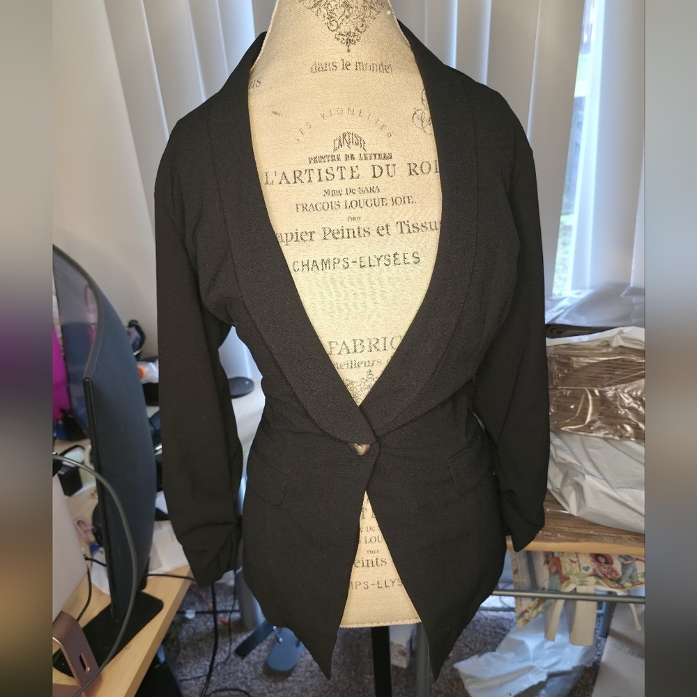 Metaphor Black Single-Button Tailored Blazer - Picture 2 of 7